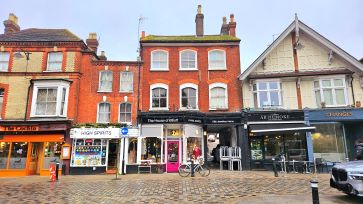 Property for Auction in Bedfordshire and Buckinghamshire - Flat 4, 57A High Street, Hemel Hempstead, Hertfordshire, HP1 3AF