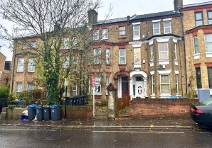 Property for Auction in London - Flat 2, 249 Whitehorse Lane, South Norwood, London, SE25 6UP