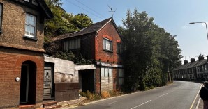 Property for Auction in London - 14-16 South Undercliff, Rye, East Sussex, TN31 7HN