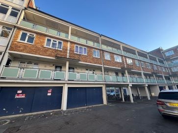 Property for Auction in East Anglia - 56 Churchill Court, Newmarket, Suffolk CB8 0JZ