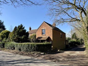 Property for Auction in East Anglia - Medina Cottage, Heath Road, Hickling, Norwich, Norfolk NR12 0AX